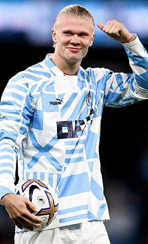 近日，西班牙足球转会市场传出了一则备受瞩目的消息，皇马与挪威锋线新星哈兰德之间的转会传闻引发了广泛关注。据西班牙知名记者Jorge Pic&oacute;n在相关渠道透露，这一传闻并非毫无根据的猜测。 从哈兰德本人的意愿来看，有可靠消息源&mdash;&mdash;哈兰德身边人士证实，这位年轻且极具天赋的球员内心深处十分渴望能够身披皇马的白色战袍，为这支西甲豪门效力。哈兰德作为当今足坛备受瞩目的新生代前锋，其出色的身体素质、门前嗅觉以及强大的得分能力，使他成为了众多豪门俱乐部觊觎的对象。而皇马，作为欧洲足坛的顶级豪门，拥有悠久的历史、辉煌的战绩以及庞大的球迷基础，对于任何有追求的球员来说，都具有极大的吸引力。 与此同时，西班牙媒体还报道了另一则与皇马阵容变动相关的消息。如果皇马阵中的巴西球星维尼修斯选择离开球队，那么皇马管理层极有可能将引进哈兰德作为重要的补强举措。Jorge Pic&oacute;n在播客节目中进一步阐述了相关情况，他提到哈兰德的经纪人皮门塔曾多次公开强调，球员在职业生涯的规划上拥有高度的自主权，他掌控着自己的命运走向。并且，哈兰德与曼城之间存在解约金条款这一特殊情况，尽管目前该条款的具体金额尚未向外界公布，但这无疑为哈兰德未来的转会提供了一种潜在的可能性。 Jorge Pic&oacute;n还针对哈兰德加盟皇马的可能性与维尼修斯的处境之间的关系发表了看法。他指出，目前维尼修斯并未完全拒绝与皇马续约，双方都秉持着积极的态度，相信能够达成新的协议。然而，一旦维尼修斯最终决定留队，那么哈兰德加盟皇马的可能性将会大幅降低。毕竟，皇马在阵容构建上需要综合考虑多个因素，包括球员的位置、战术体系以及薪资结构等。 综上所述，皇马与哈兰德之间的转会传闻并非空穴来风，它涉及到球员的个人意愿、俱乐部的阵容规划以及复杂的转会条款等多个方面。未来，这一传闻将如何发展，哈兰德是否会真的披上皇马的战袍，值得我们持续关注。