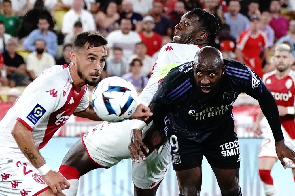 摩纳哥欧冠逐梦：青春风暴再掀波澜，主场荣耀待续写