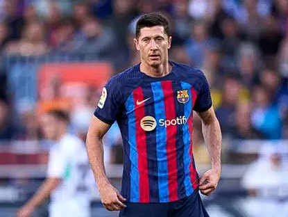 欧冠赛场：巴萨客战布拉格斯拉维亚，莱万创里程碑式成就