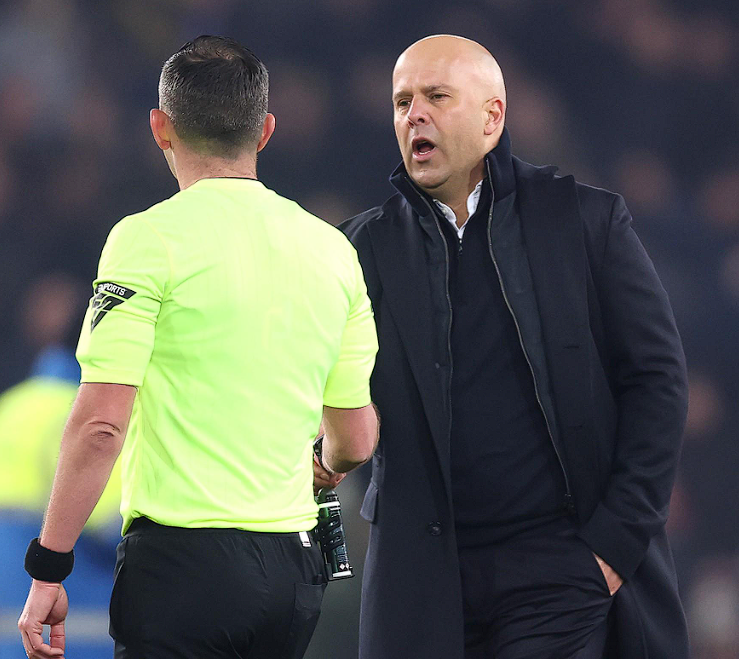 利物浦困境中寻突破，斯洛特展望赛季新目标