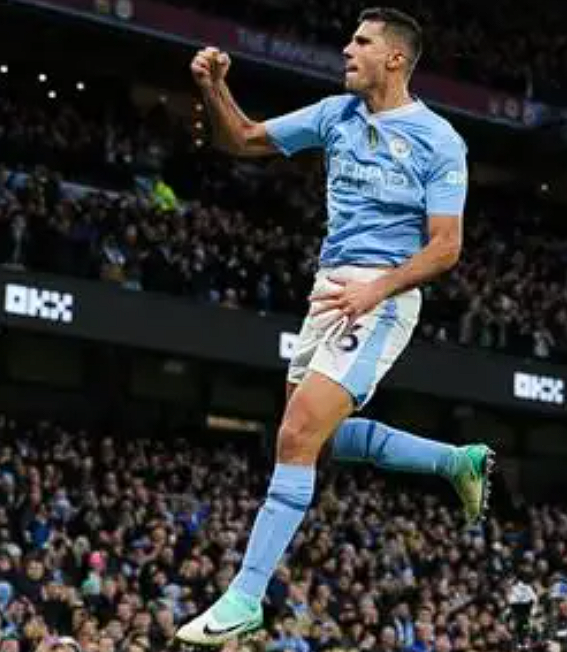 罗德里展望世界杯：西班牙志在夺冠，团结与进步成制胜法宝