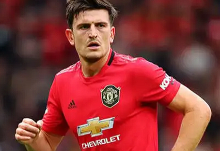 马奎尔转会动态与赛场表现：坚守<a href='/news/tag/333.html' style='color: blue;'>曼联</a>背后的多重因素